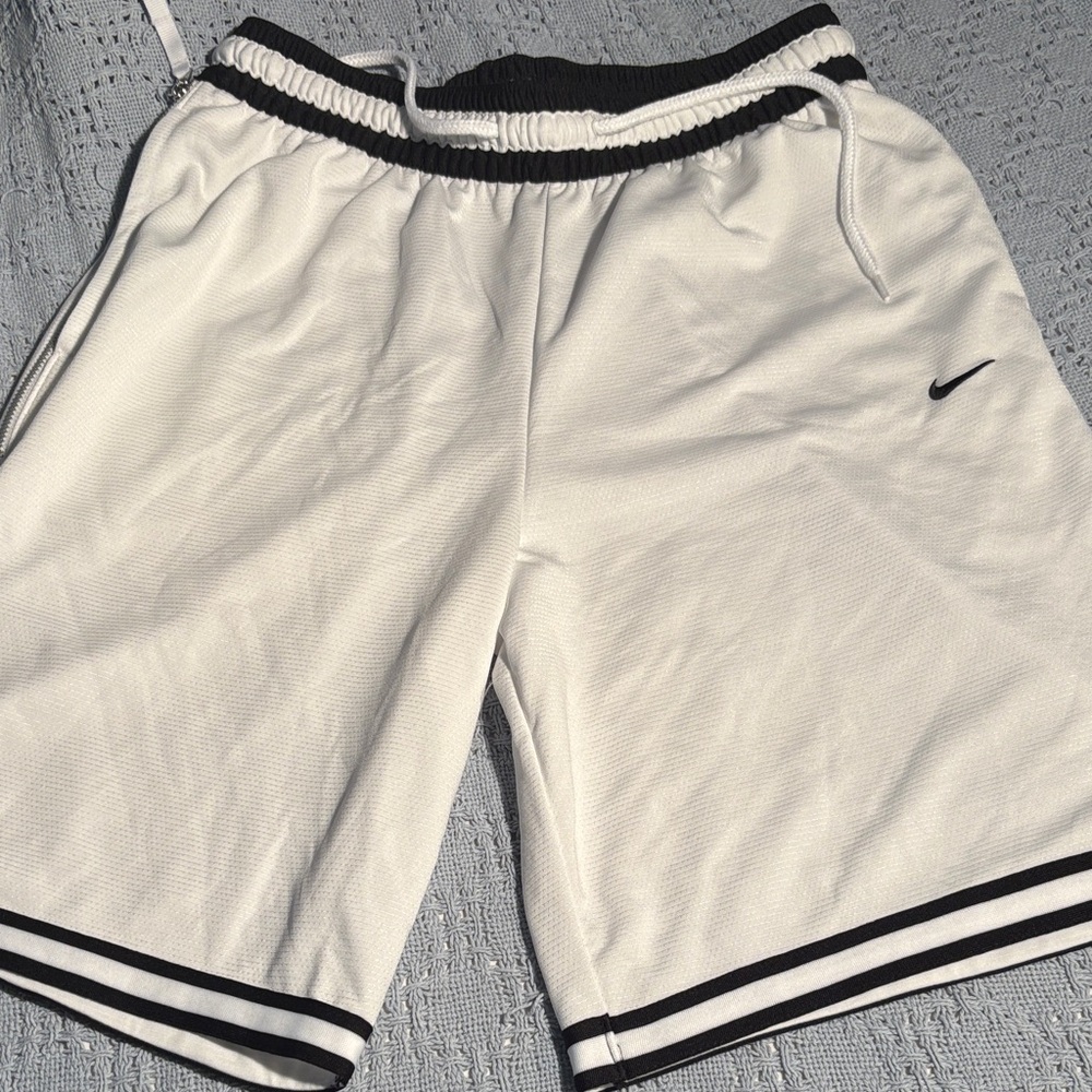 Nike Men's White and Black Athletic Shorts - size medium EUC